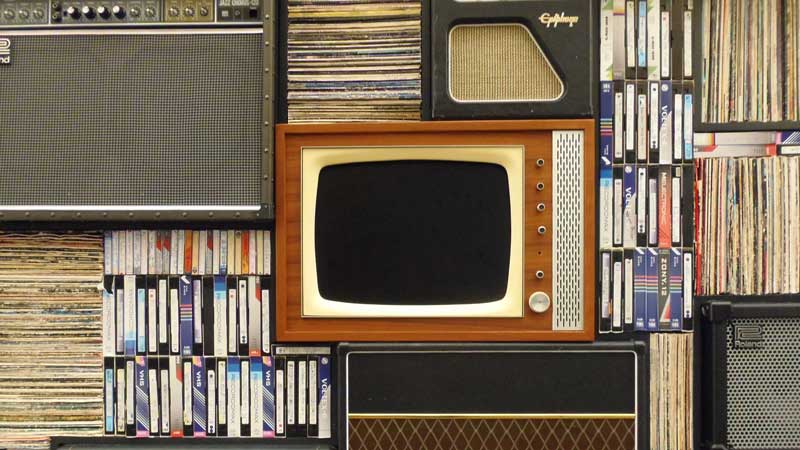 Äldre TV och musikutrustning, CC0-Licens, Unsplash.com